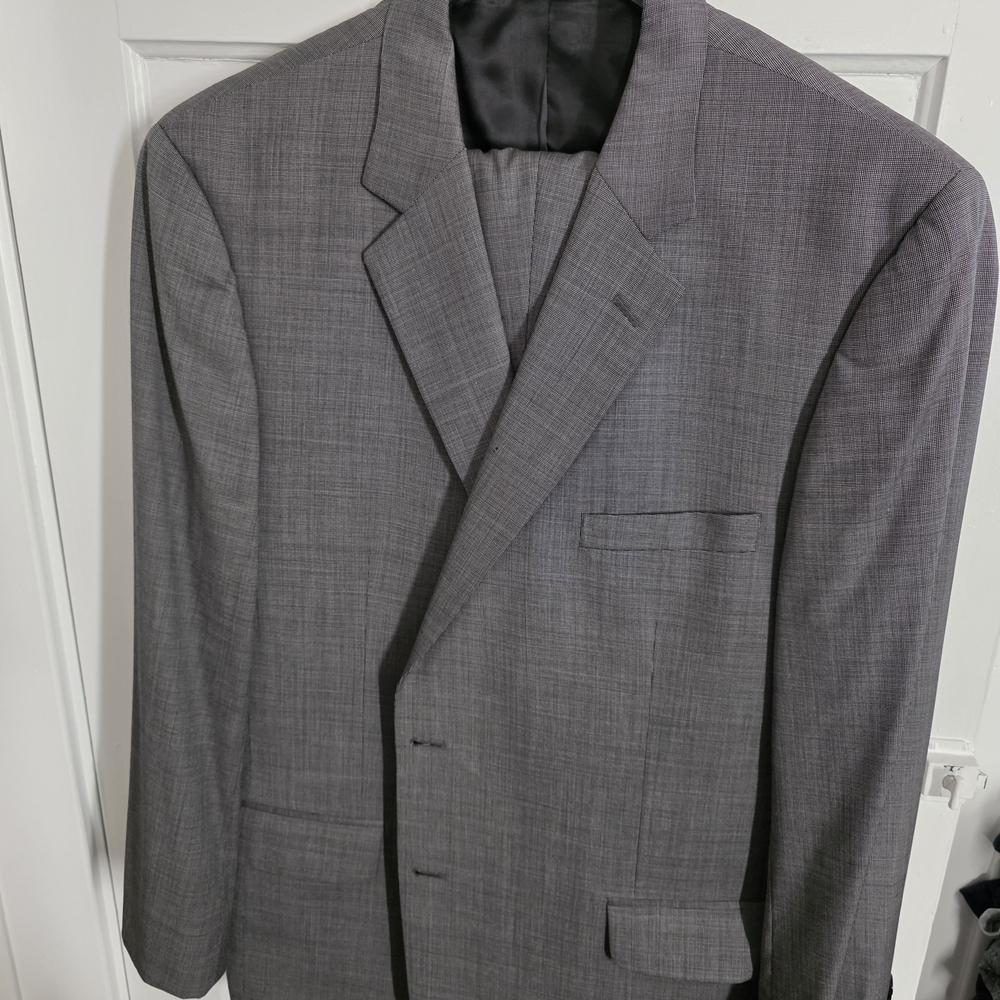 Jos A Banks Grey Suit 50R NWOT